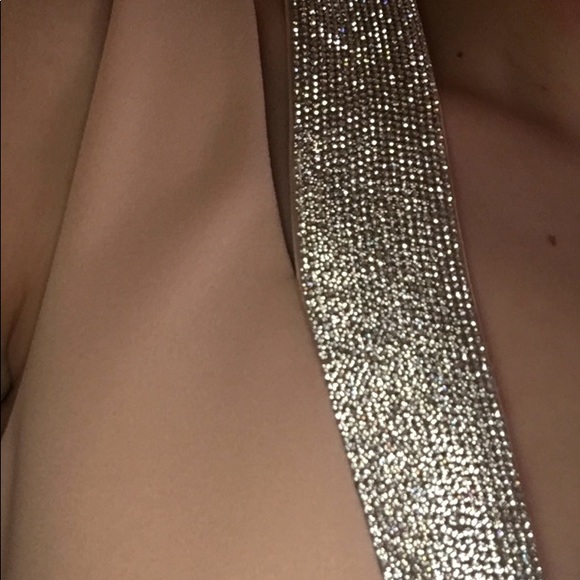 Dress - Picture 3 of 6